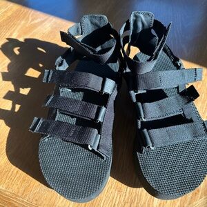 Teva Flatform Mevia Sandals-Black